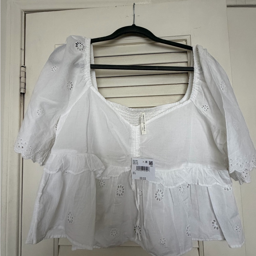 NWT - American Eagle White Women's Top
